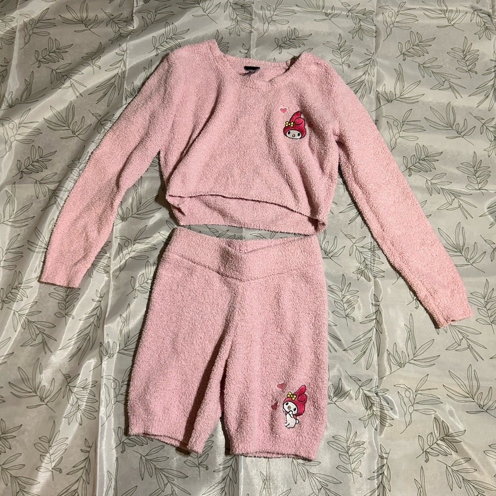 Hello kitty two piece set